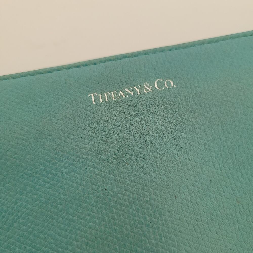 Tiffany & Co. Iconic Blue Leather Zip Around Wallet Clutch Organizer Authentic - Picture 13 of 14
